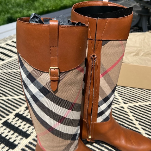 Burberry Tan Copse Riding Boots - Picture 8 of 10